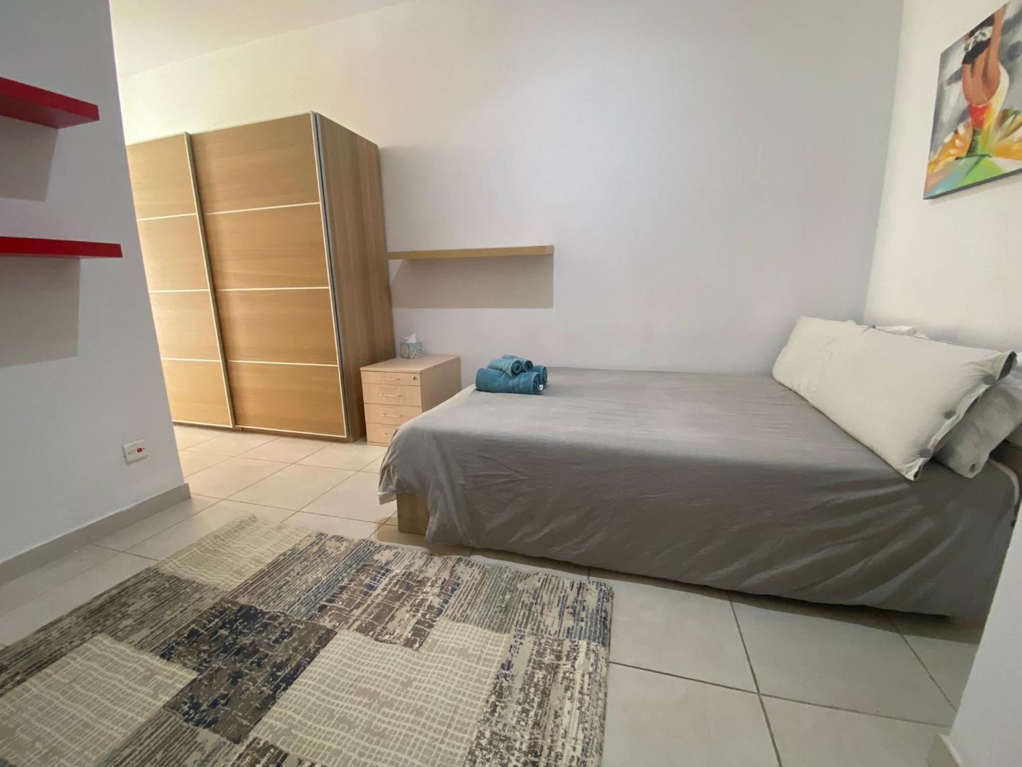2bed With Backyard